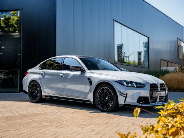 BMW M3 view 6