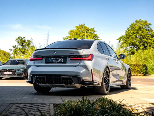 BMW M3 view 5