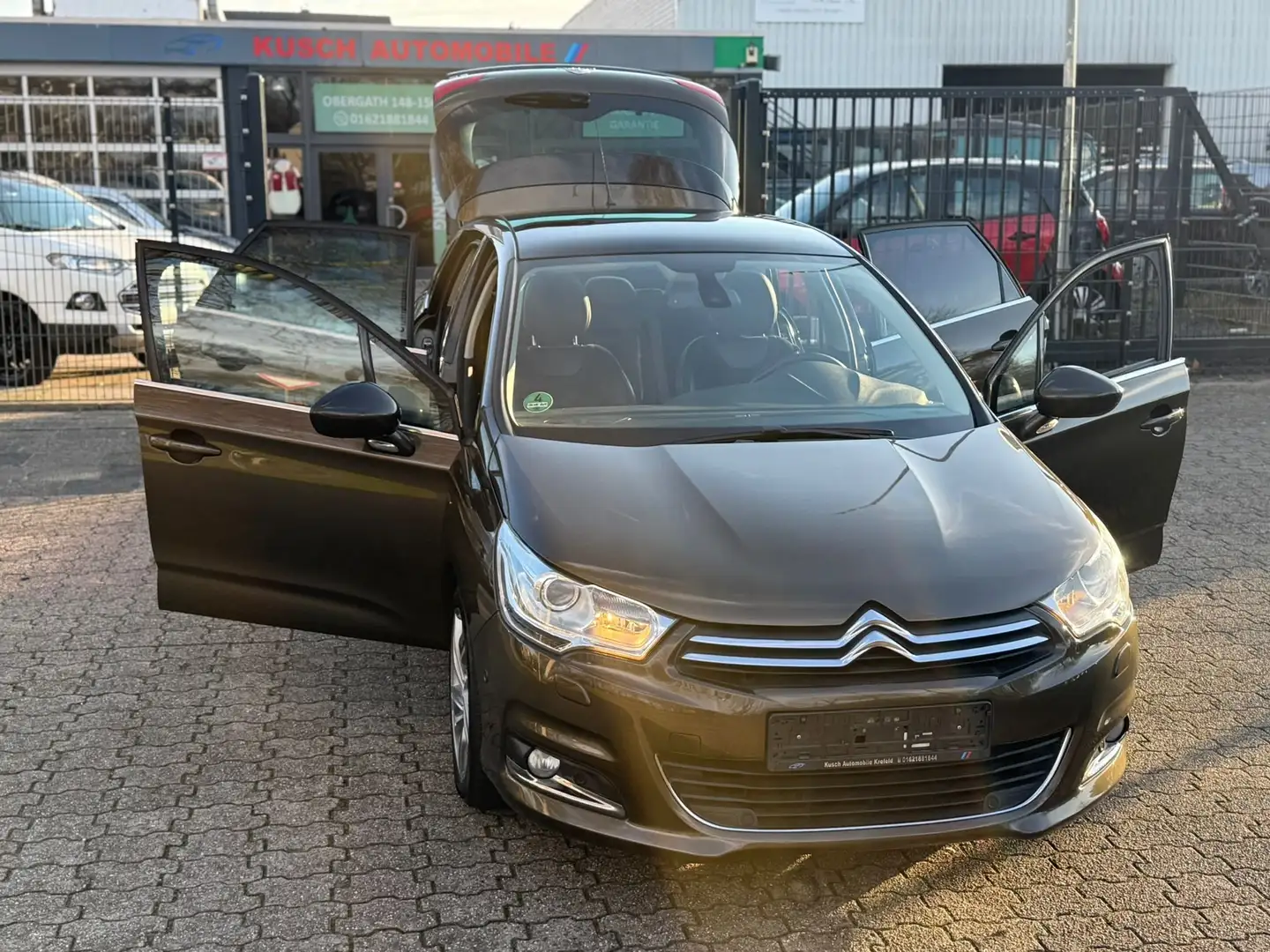 Citroen C4 Exclusive Automatk Xenon Leder SHZ Tempomat Panora Braun - 2