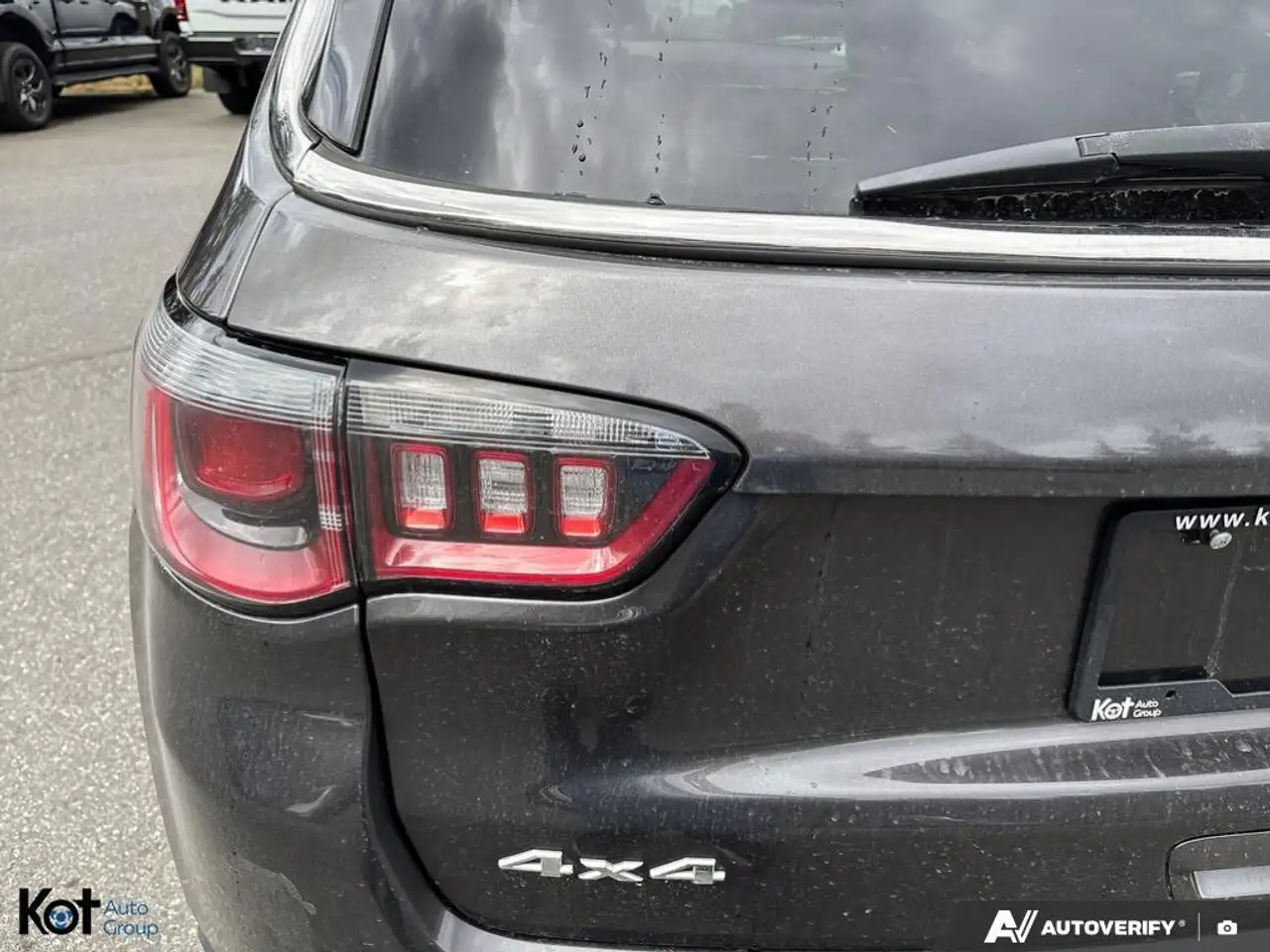 Jeep Compass photo Jeep Compass