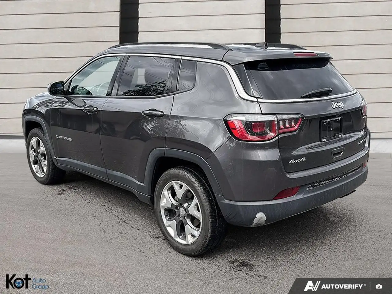 Jeep Compass photo Jeep Compass