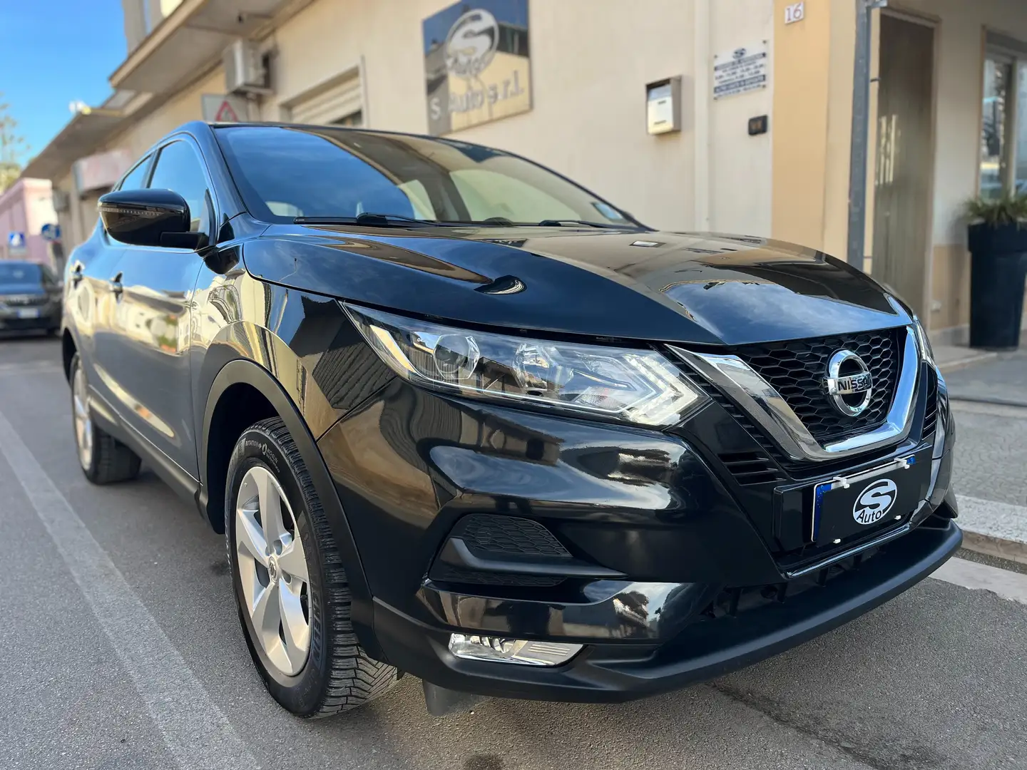 Nissan Qashqai 1.5 dci 115cv Business *NAVI*RETROCAM* Noir - 2