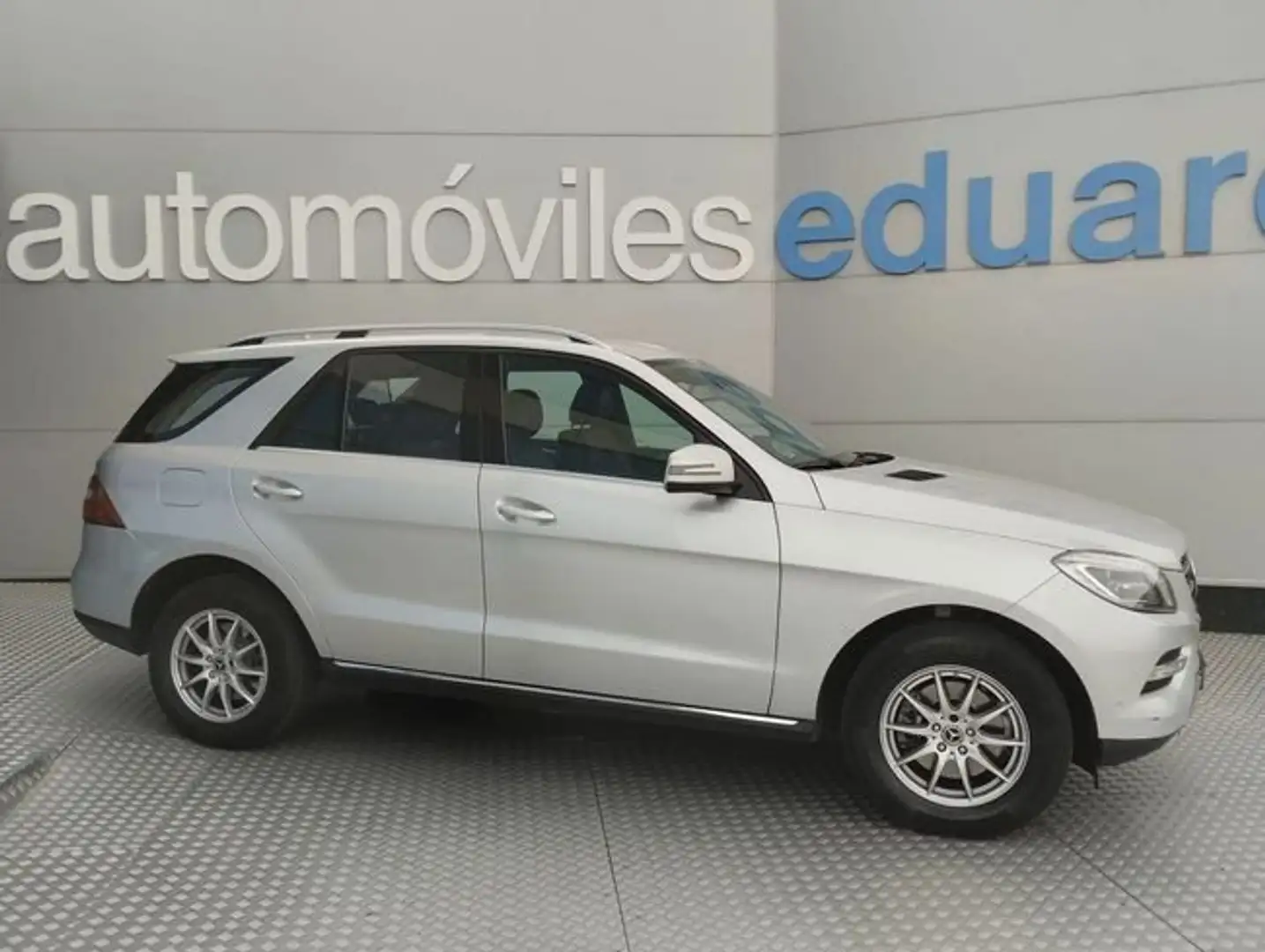 Mercedes-Benz ML 320 250 BlueTEC 4MATIC Gris - 1