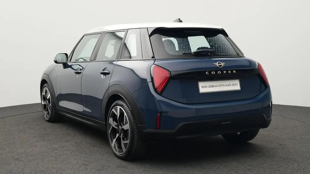 MINI Cooper C Favoured Trim 4