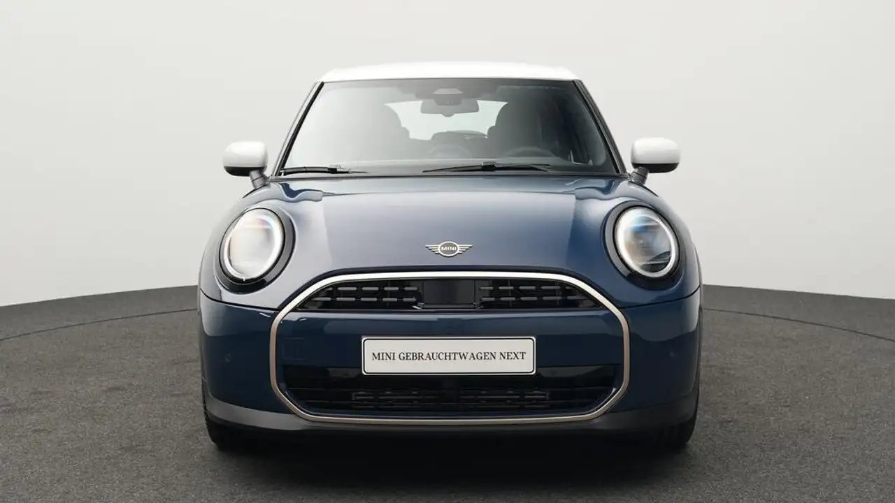MINI Cooper C Favoured Trim 16