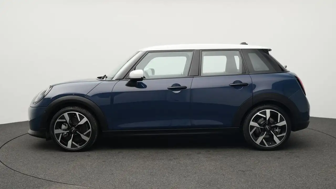 MINI Cooper C Favoured Trim 3