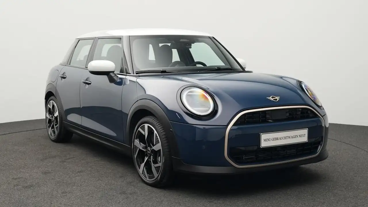 MINI Cooper C Favoured Trim 15