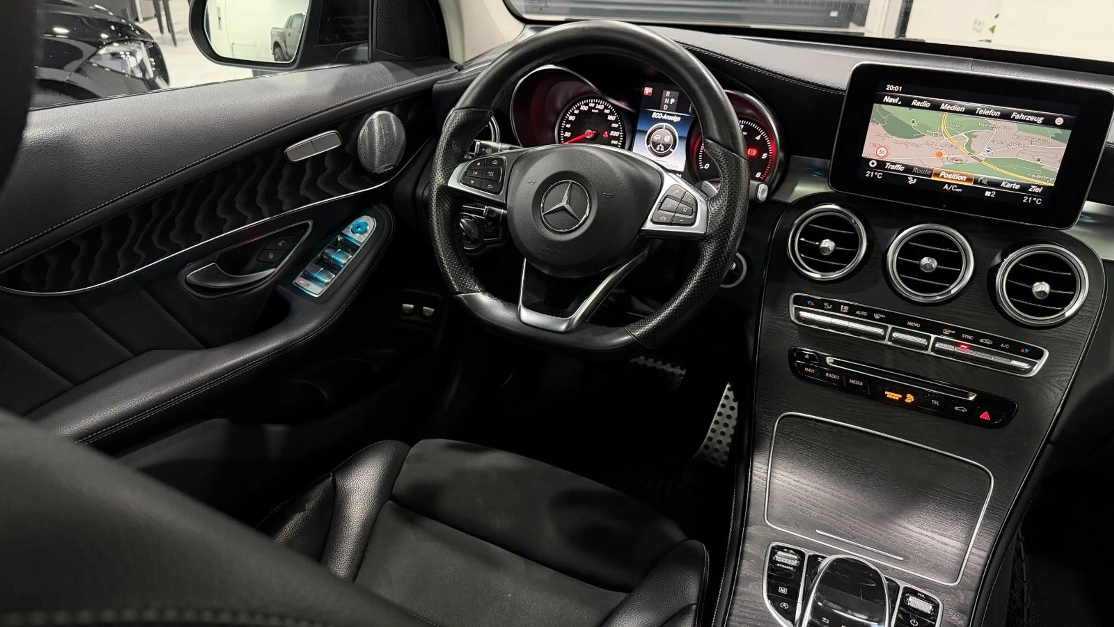 Mercedes-Benz GLC 350 d 4Matic AMG/Pano/HuD/360°/Burmester/20" — photo 6