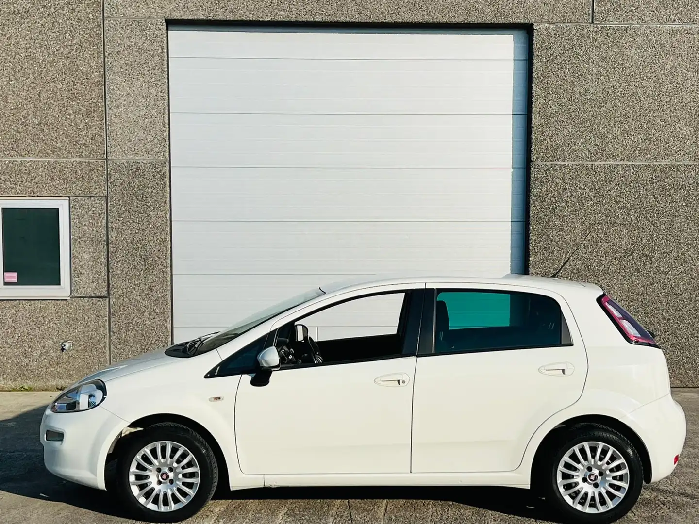 Fiat Punto Evo 1.2i ESSENCE GARANTIE 12MOIS EURO5 Blanc - 2