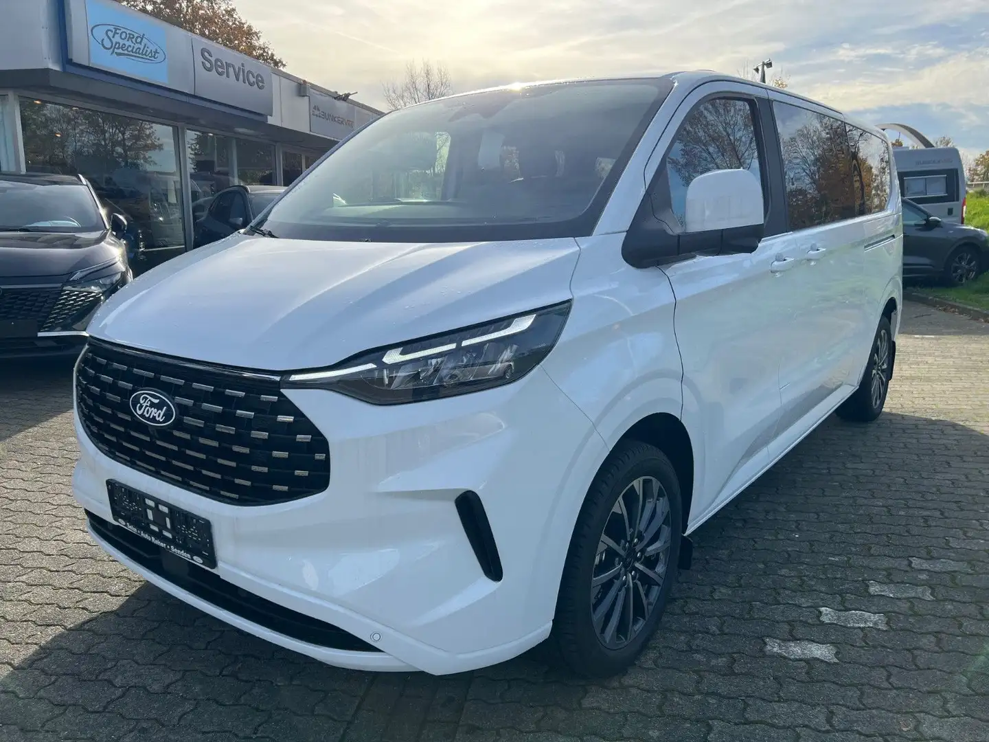Ford Tourneo Custom 2.0 L2 Autom Titanium X Navi/360° Blanc - 1