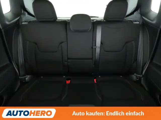 Jeep Renegade view 15