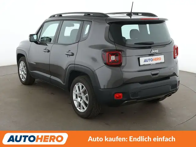 Jeep Renegade view 4