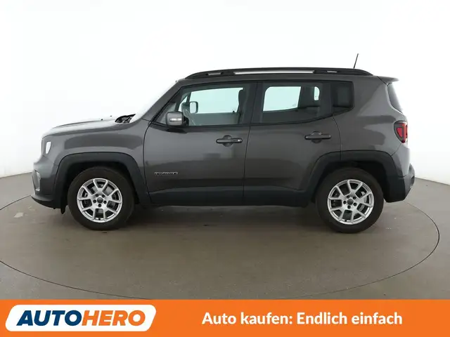Jeep Renegade view 3