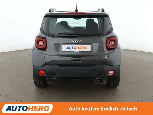Jeep Renegade view 5