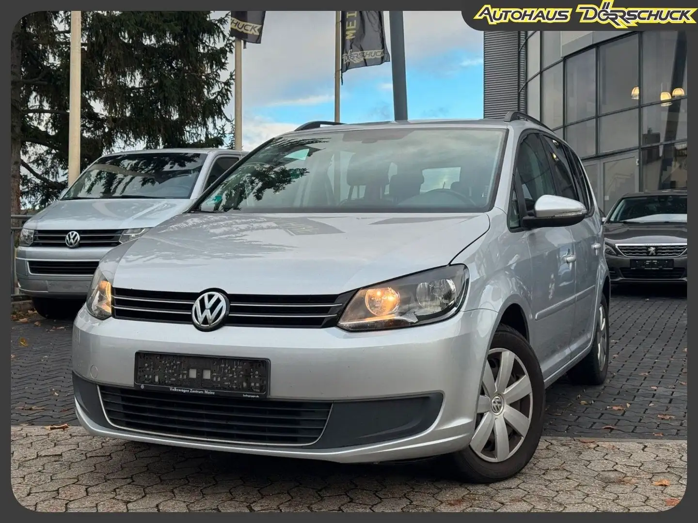 Volkswagen Touran Comfortline PDC 7 Sitzer Plateado - 1