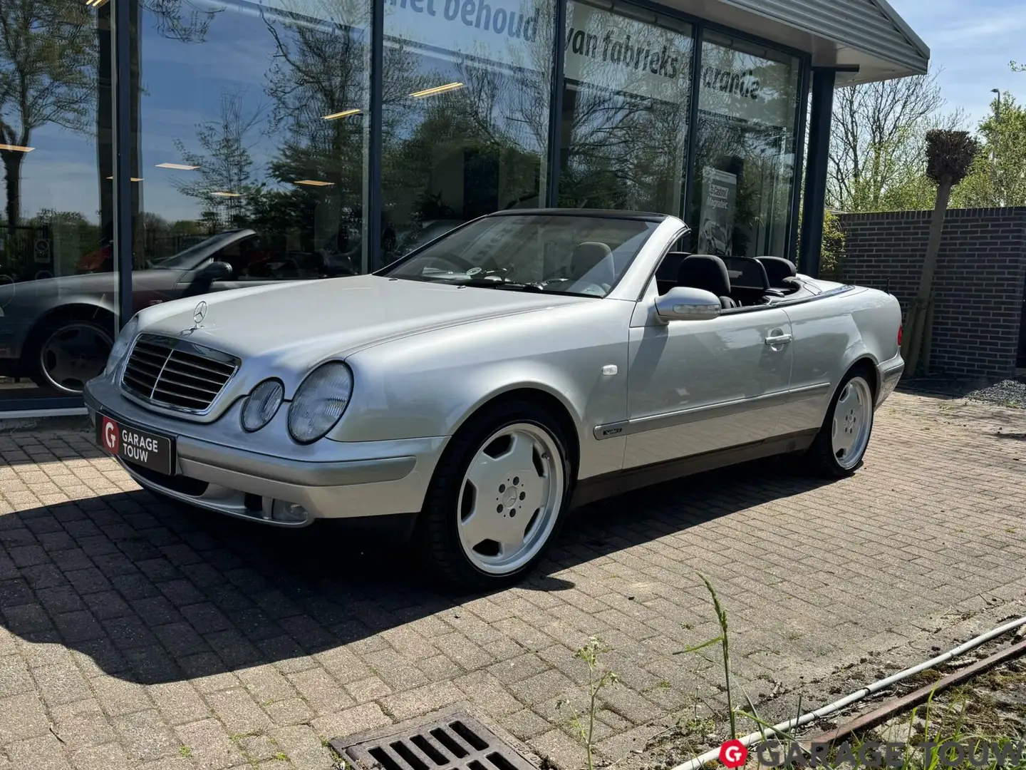 Mercedes-Benz CLK 230 Cabrio K. Sport Uniek *24716KM* Šedá - 1