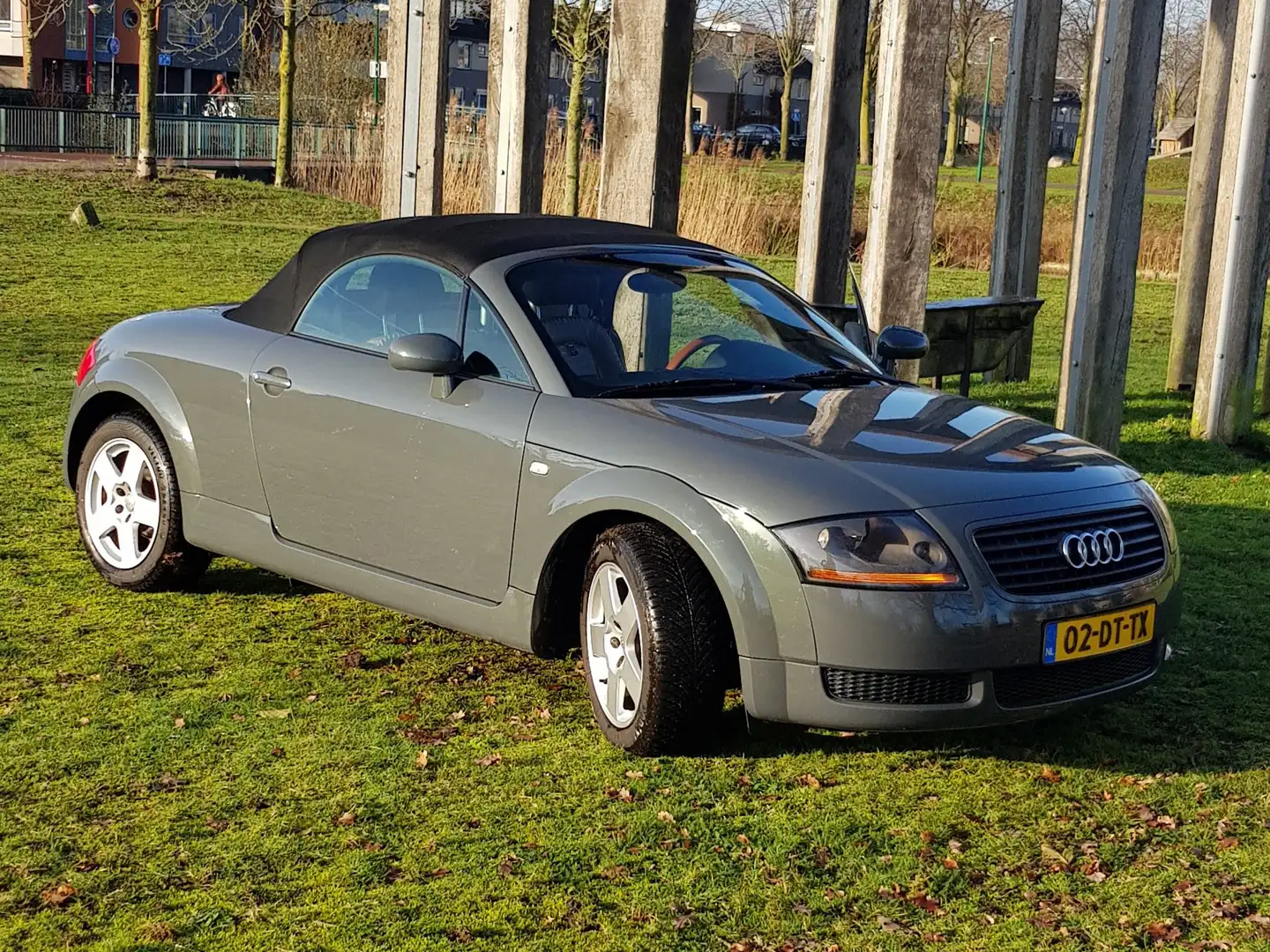 Audi TT TT 1.8 5V Turbo Grijs - 1