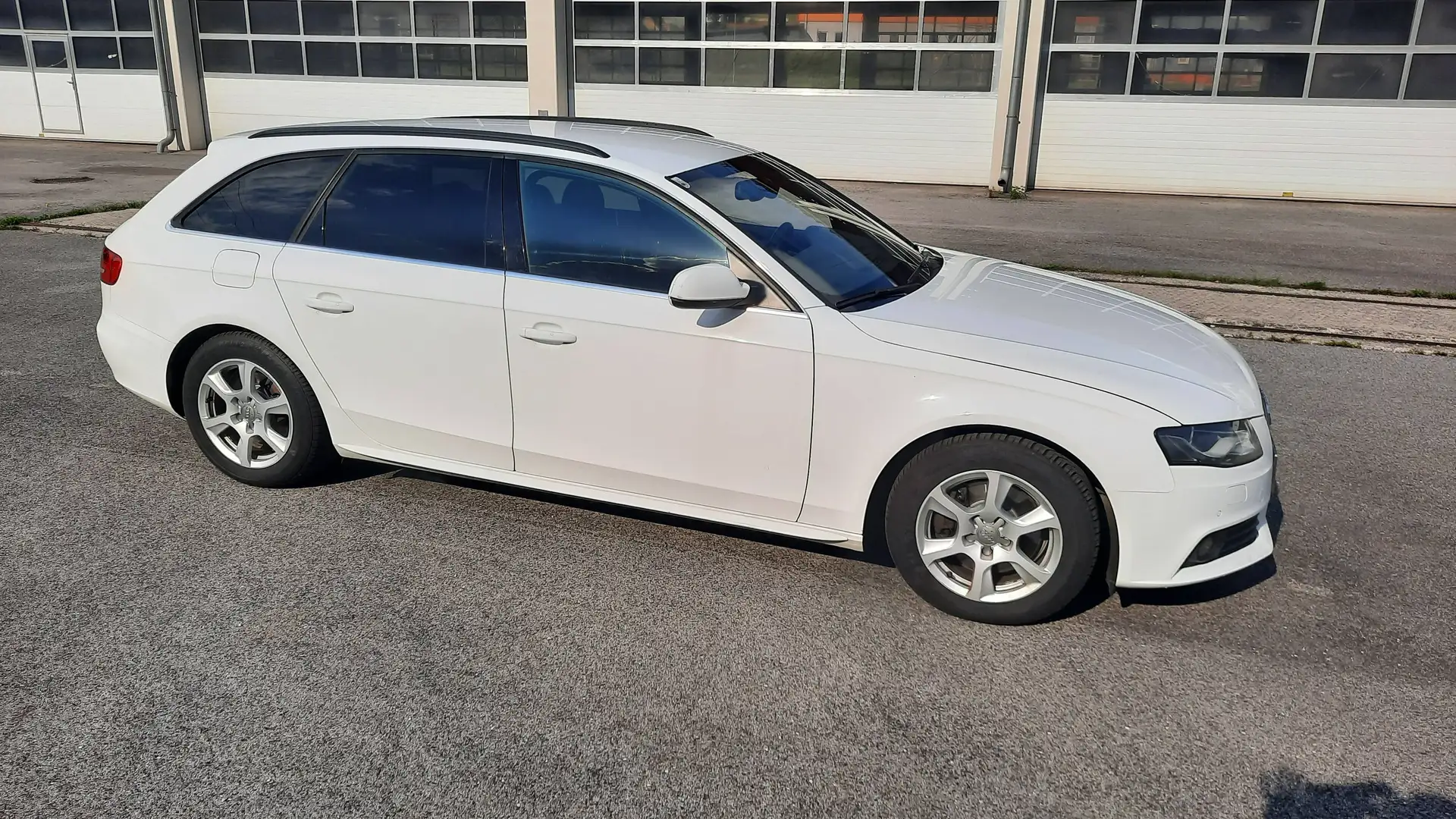Audi A4 A4 Avant 2,0 TFSI Aut. Weiß - 2