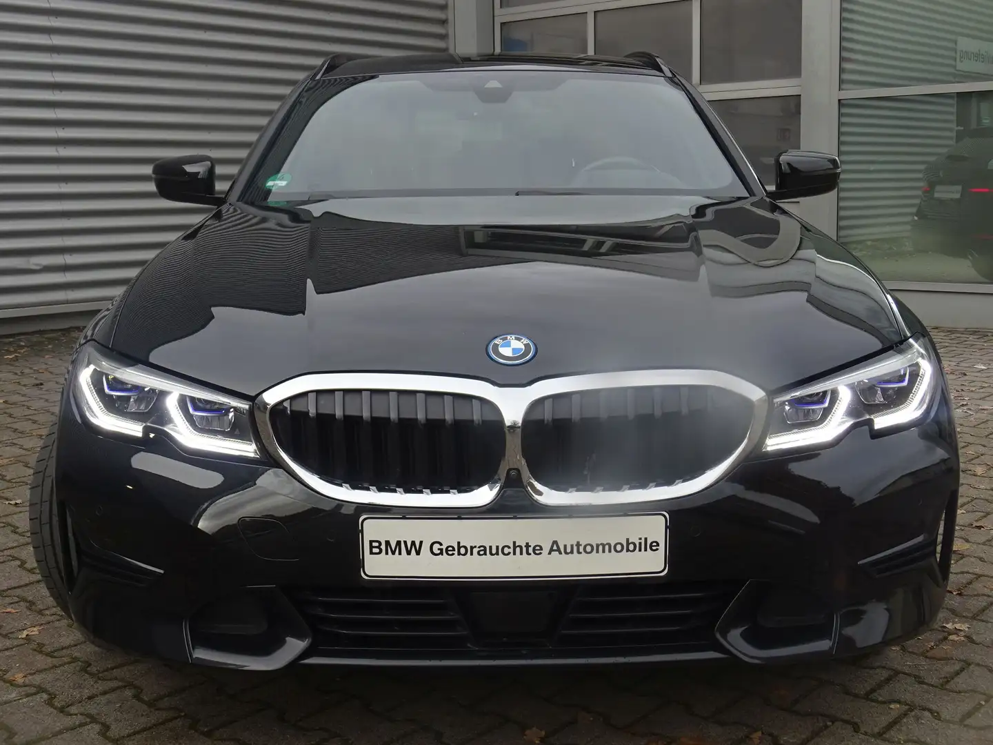 BMW 330 e Tour. Sport Line Laser ACC HuD360° DriveAss Schwarz - 2