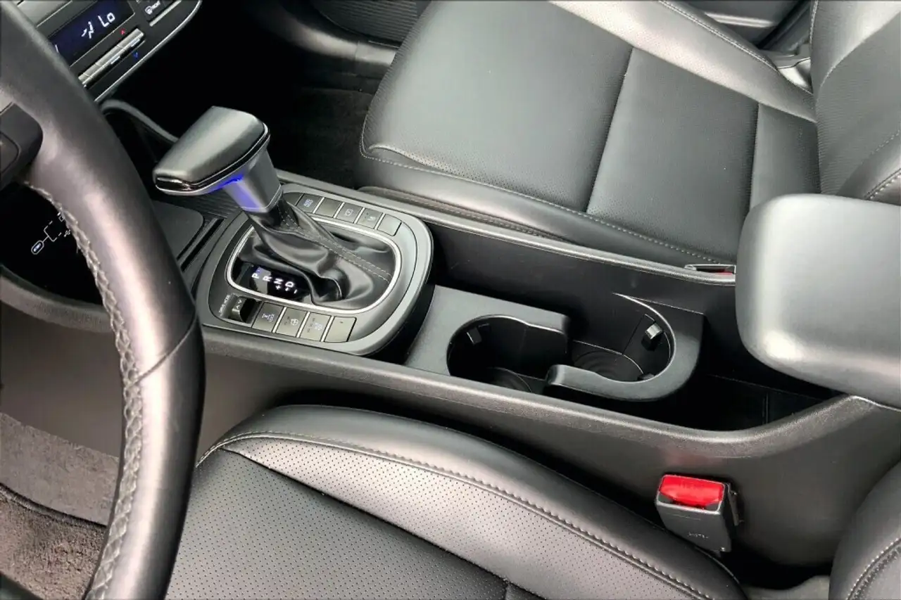 Hyundai KONA снимка Hyundai KONA