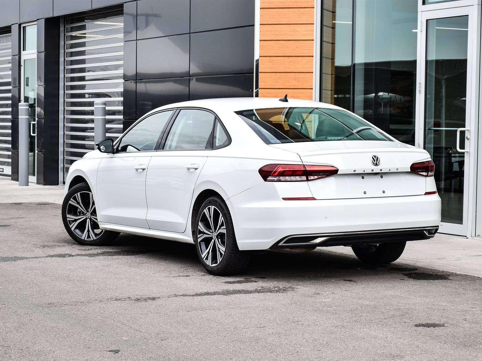 2022 Volkswagen Passat Limited Edition | Adaptive Cruise | Sunroof | — снимка 1