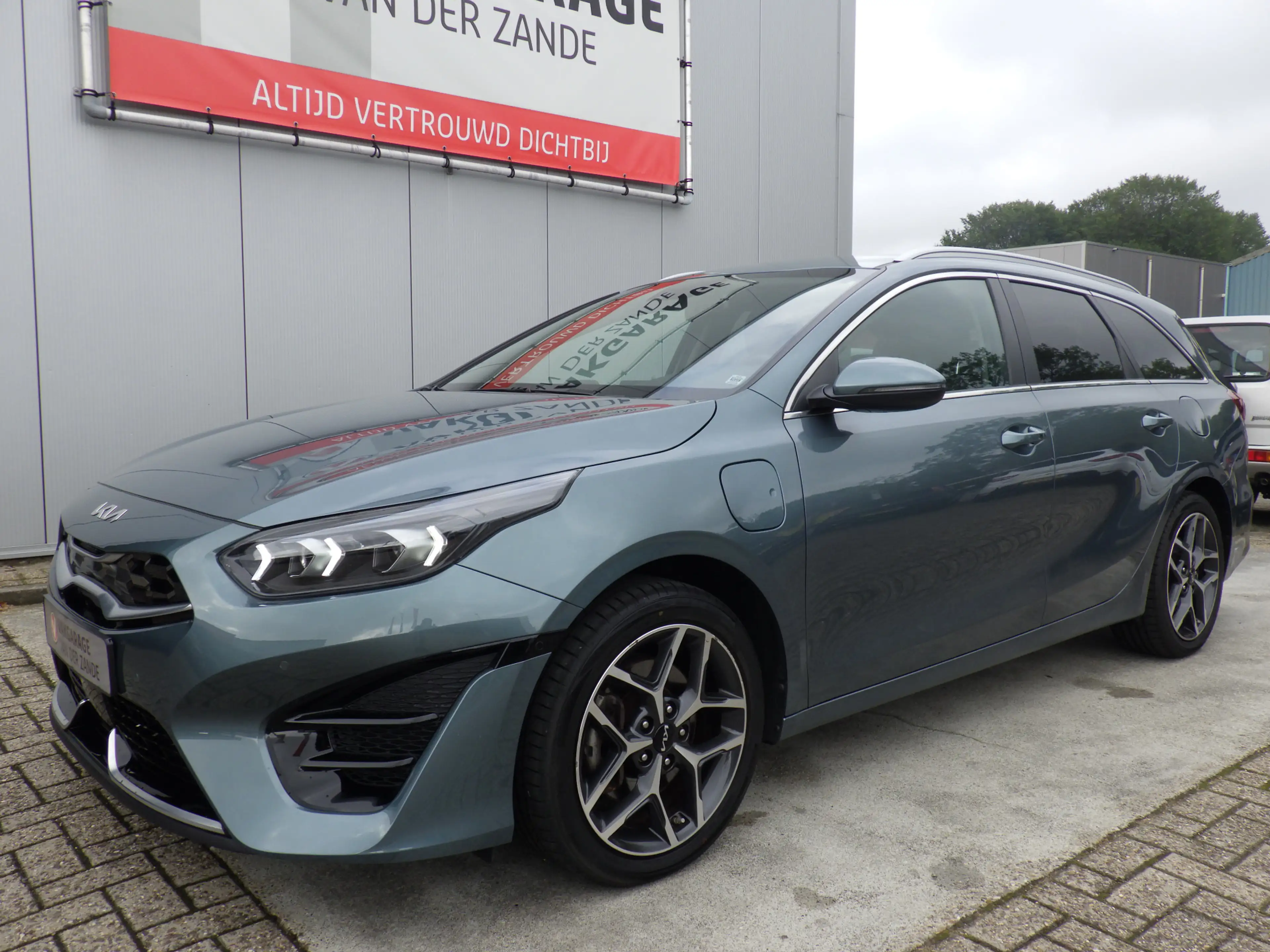 Kia Ceed SW / cee'd SW Sportswagon 1.6 GDI PHEV AUT, ExecutiveLine, Plug- — photo 2