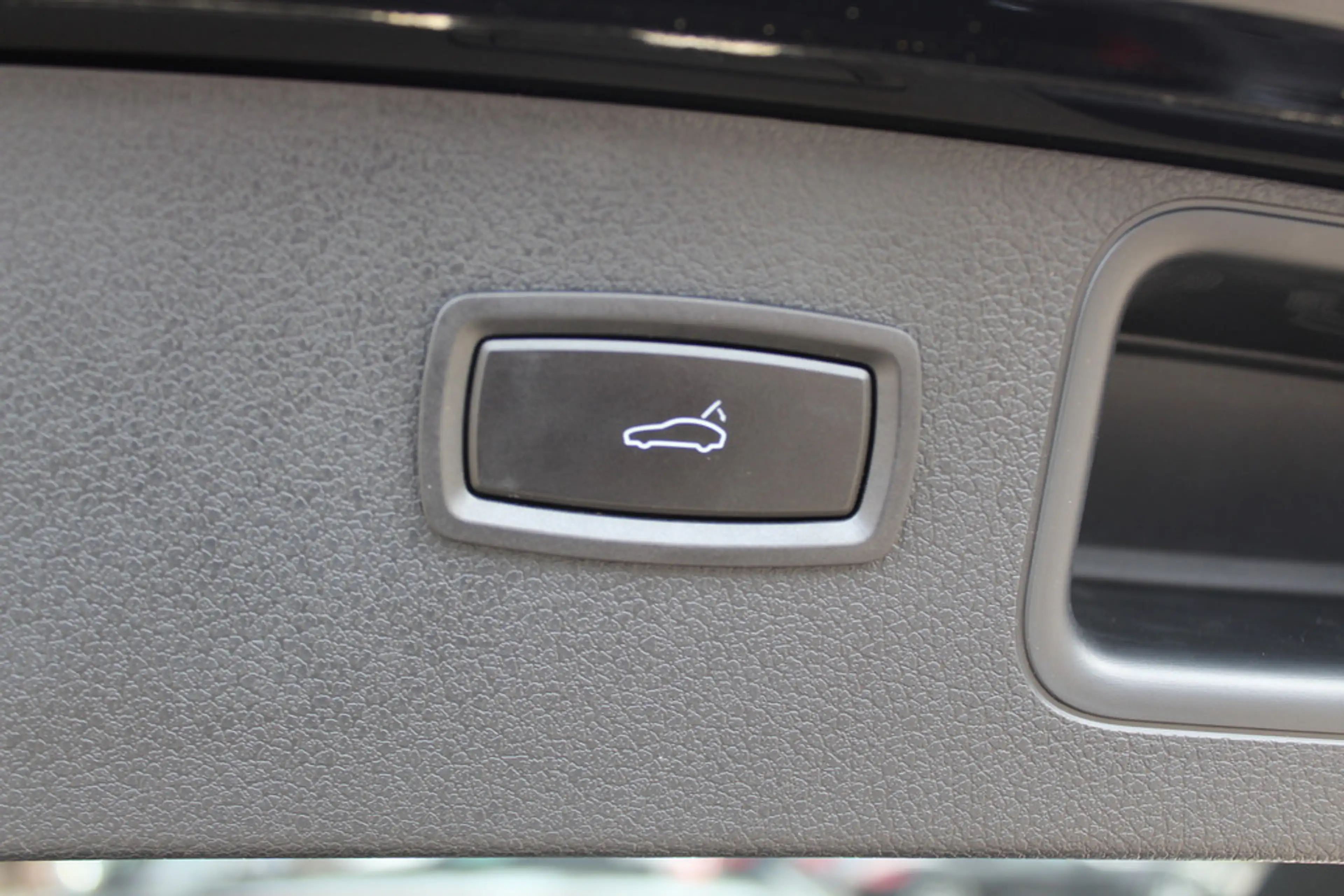Porsche Macan 2.0 / Panoramadak / Camera / Luchtvering / Sportde — photo 31