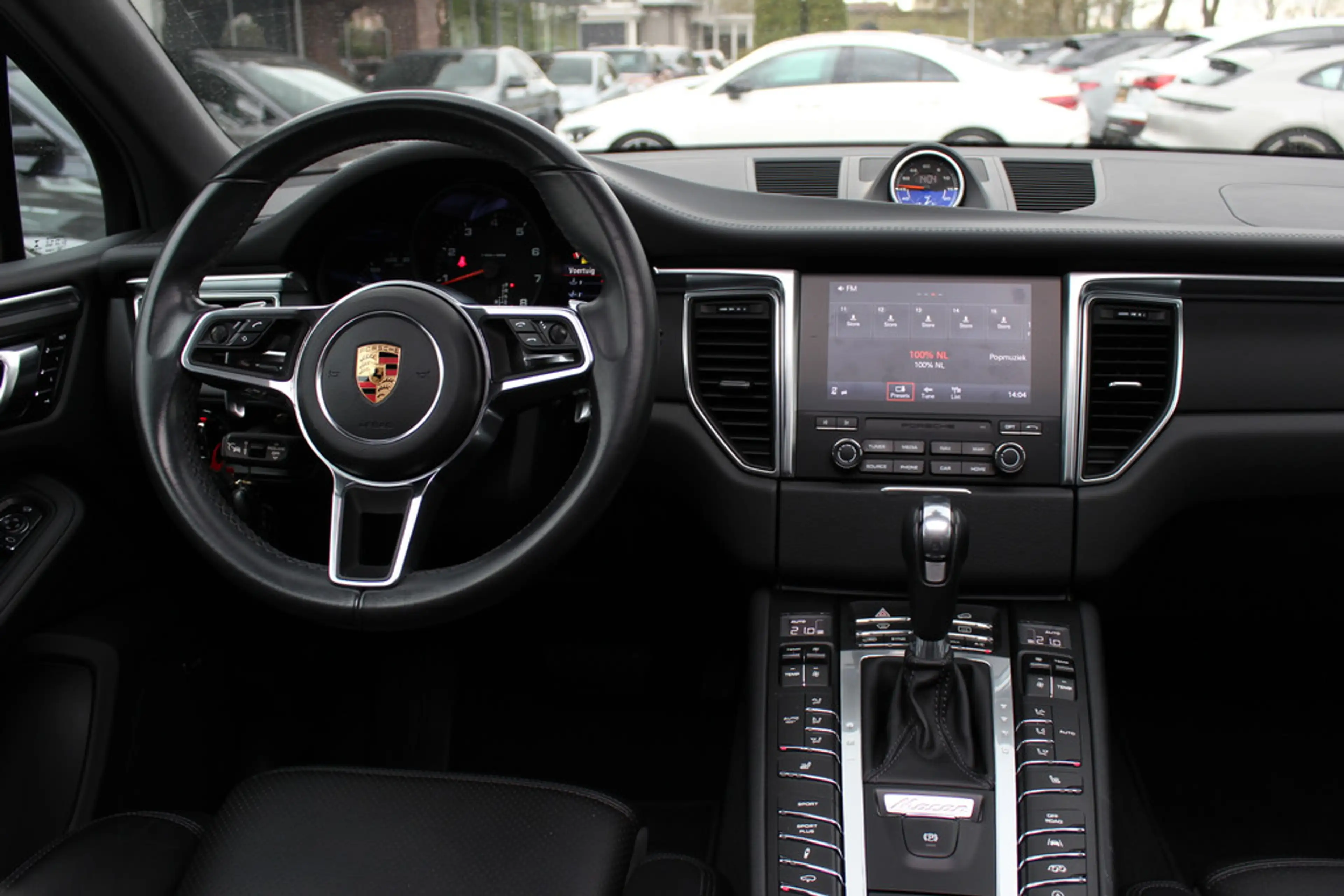 Porsche Macan 2.0 / Panoramadak / Camera / Luchtvering / Sportde — photo 9