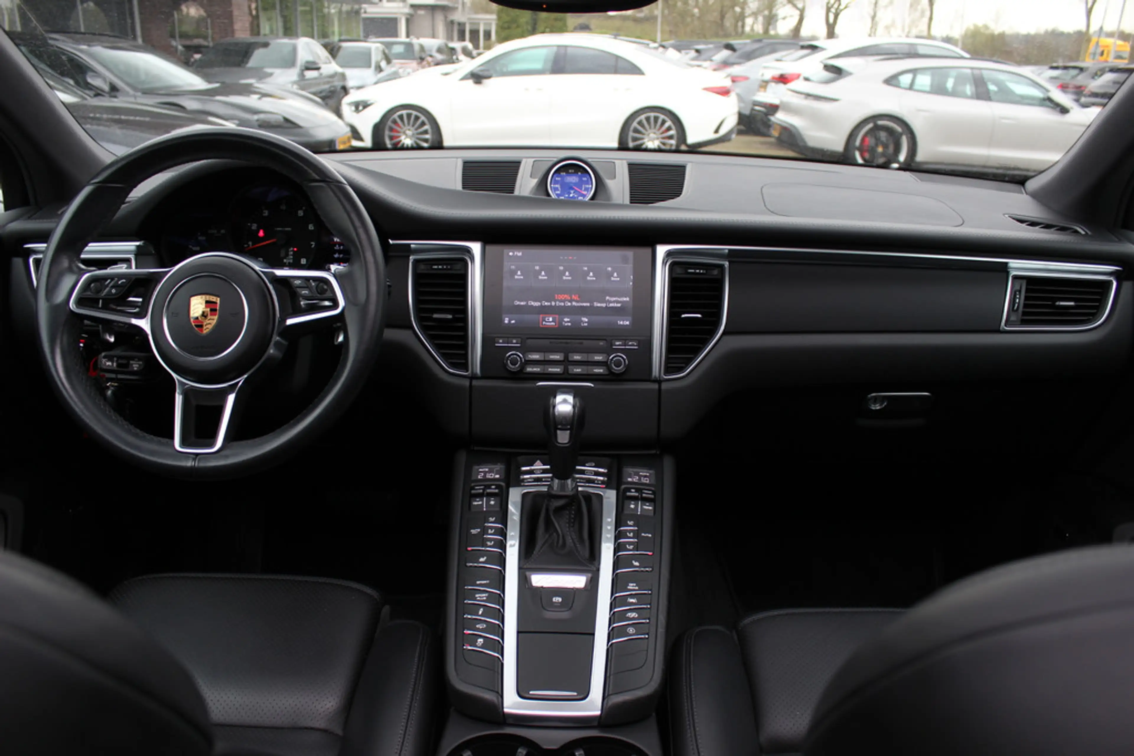 Porsche Macan 2.0 / Panoramadak / Camera / Luchtvering / Sportde — photo 2