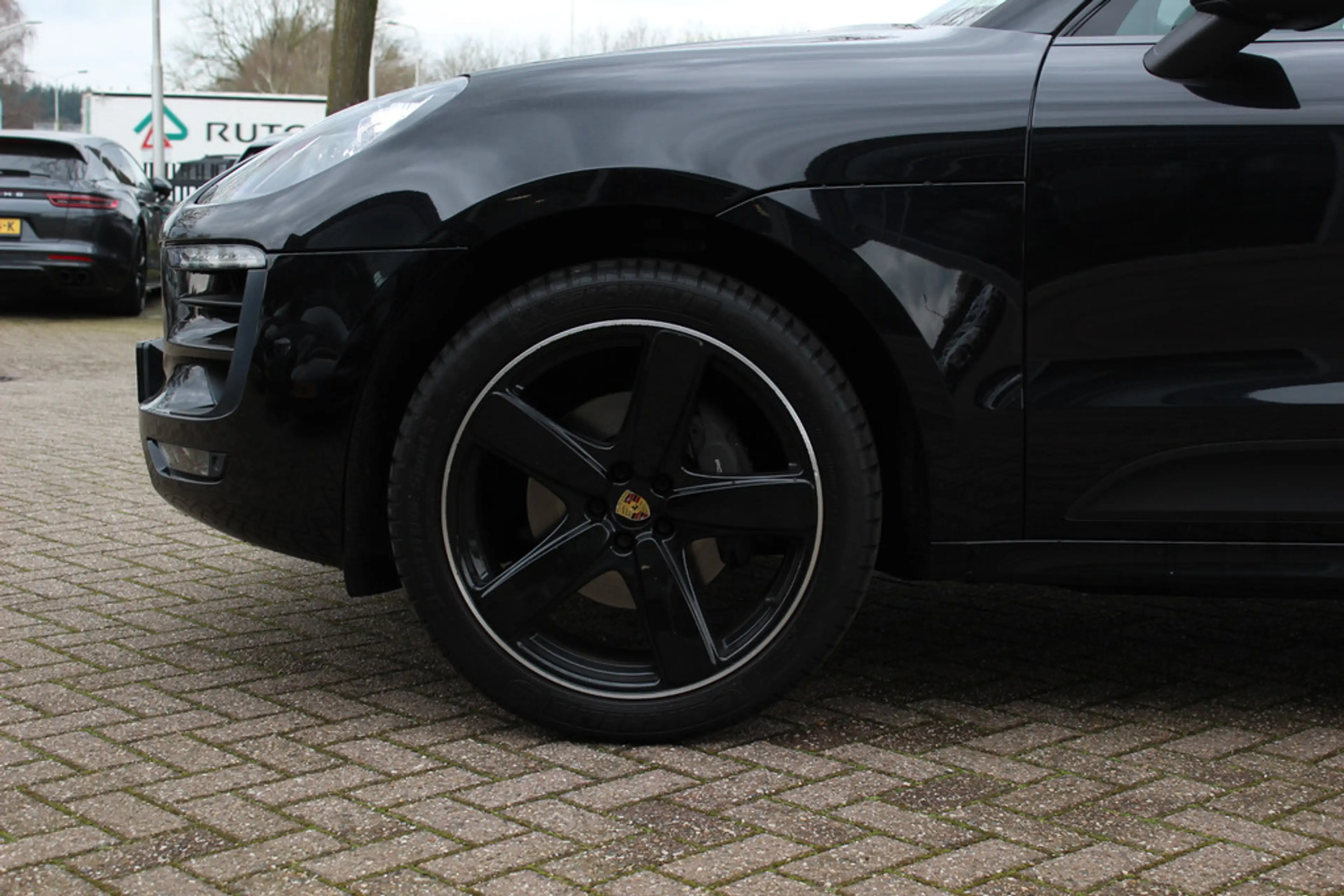 Porsche Macan 2.0 / Panoramadak / Camera / Luchtvering / Sportde — photo 14