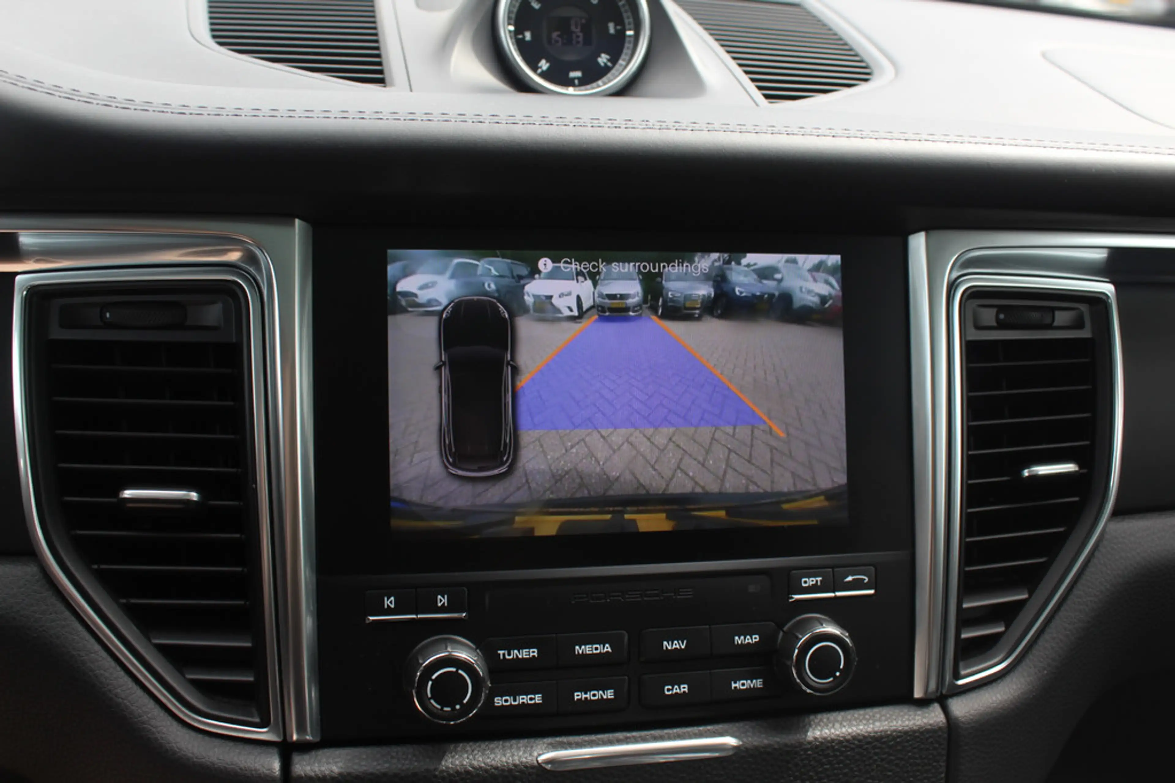 Porsche Macan 2.0 / Panoramadak / Camera / Luchtvering / Sportde — photo 18