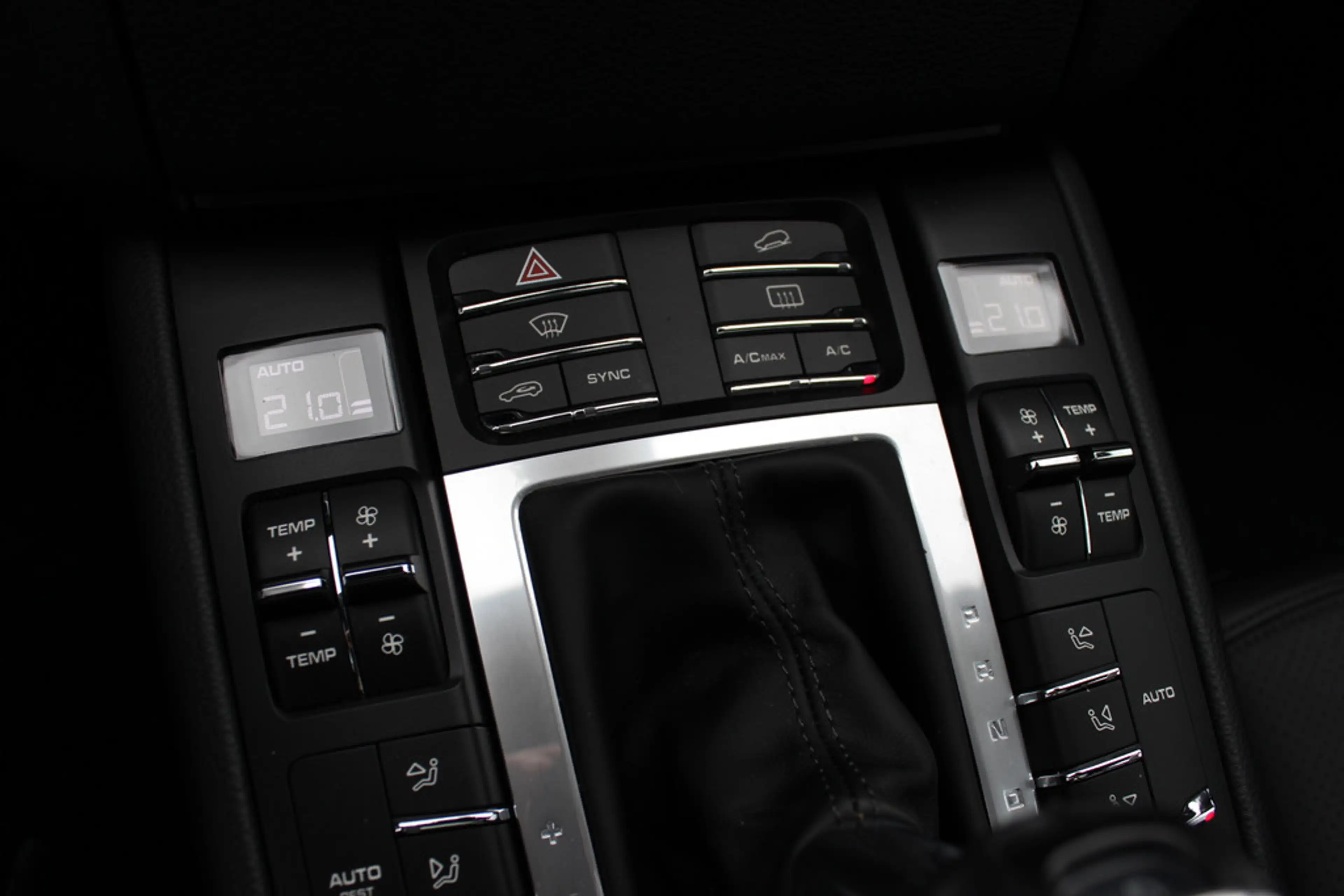 Porsche Macan 2.0 / Panoramadak / Camera / Luchtvering / Sportde — photo 24