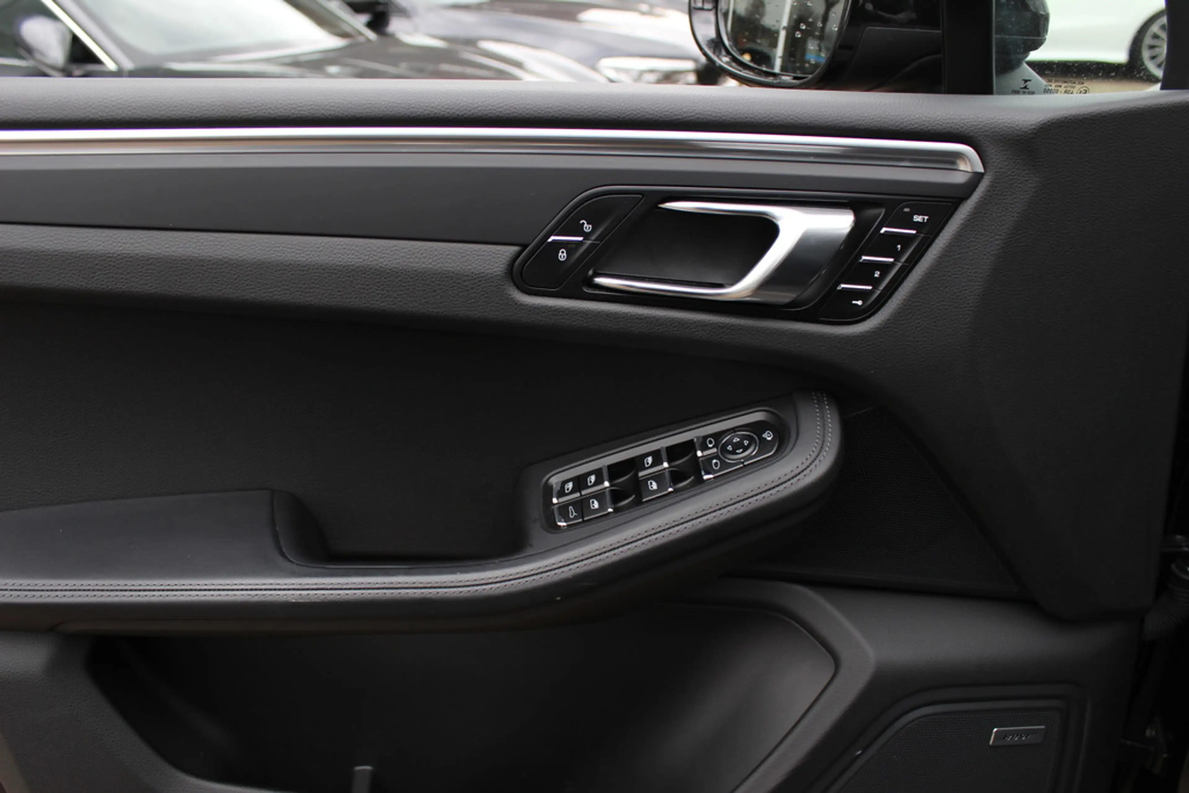Porsche Macan 2.0 / Panoramadak / Camera / Luchtvering / Sportde — photo 32