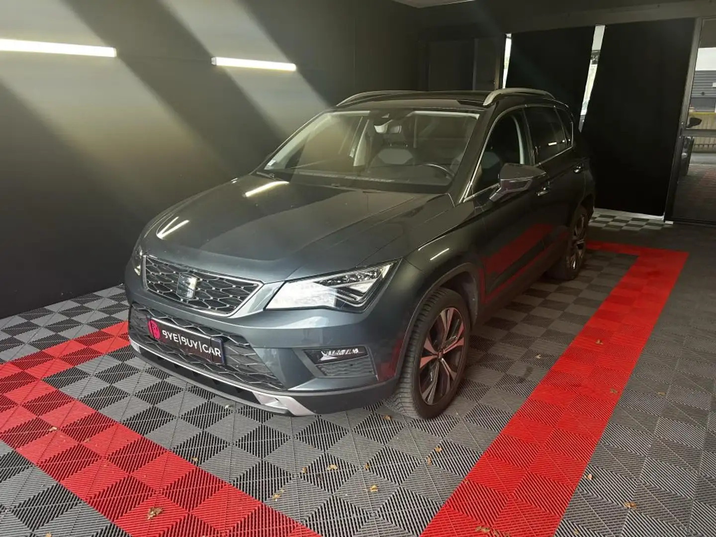 SEAT Ateca 2.0 TDI 150ch DSG7  SUV COMPACT avec attelage - Garantie 12 mois Gris - 1
