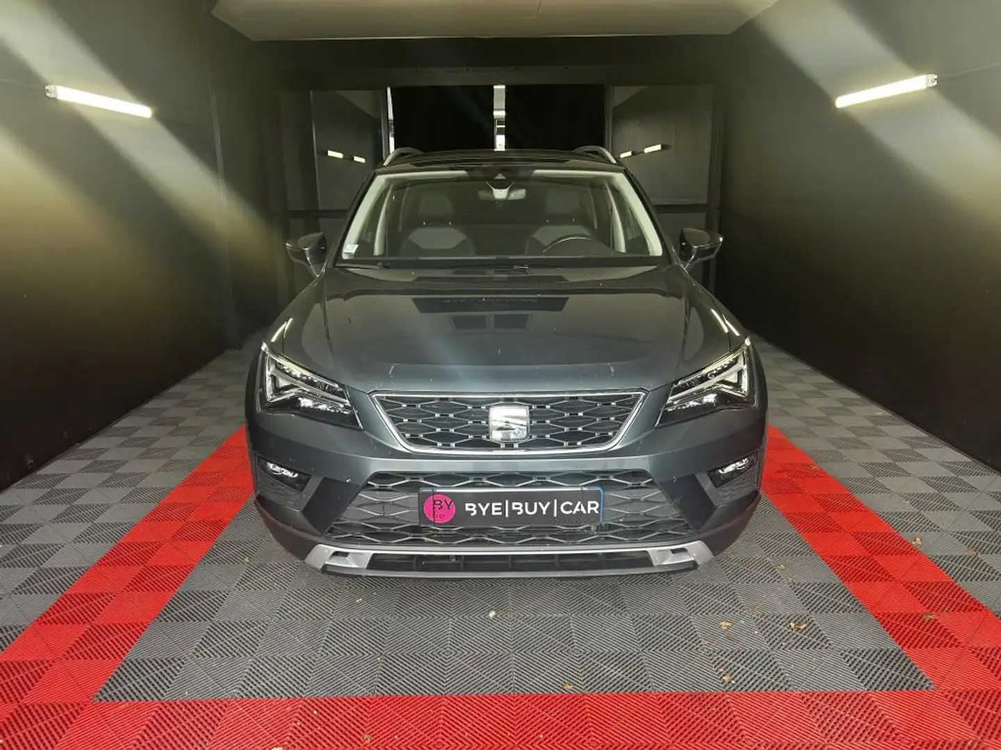 SEAT Ateca 2.0 TDI 150ch DSG7 SUV COMPACT avec attelage - Garantie 12 mois Gris - 2