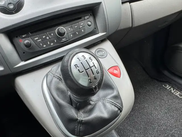 Renault Scenic view 13