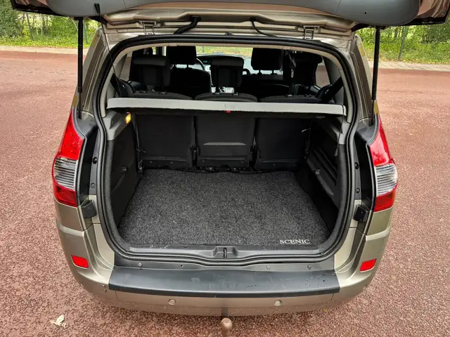 Renault Scenic view 6