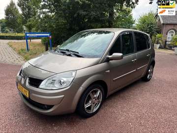 1.6-16V Business Line / Navi / Airco / NAP / Aux /