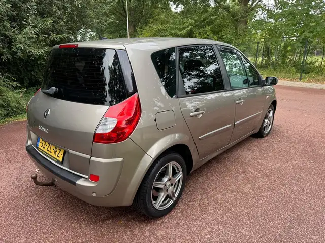 Renault Scenic view 7