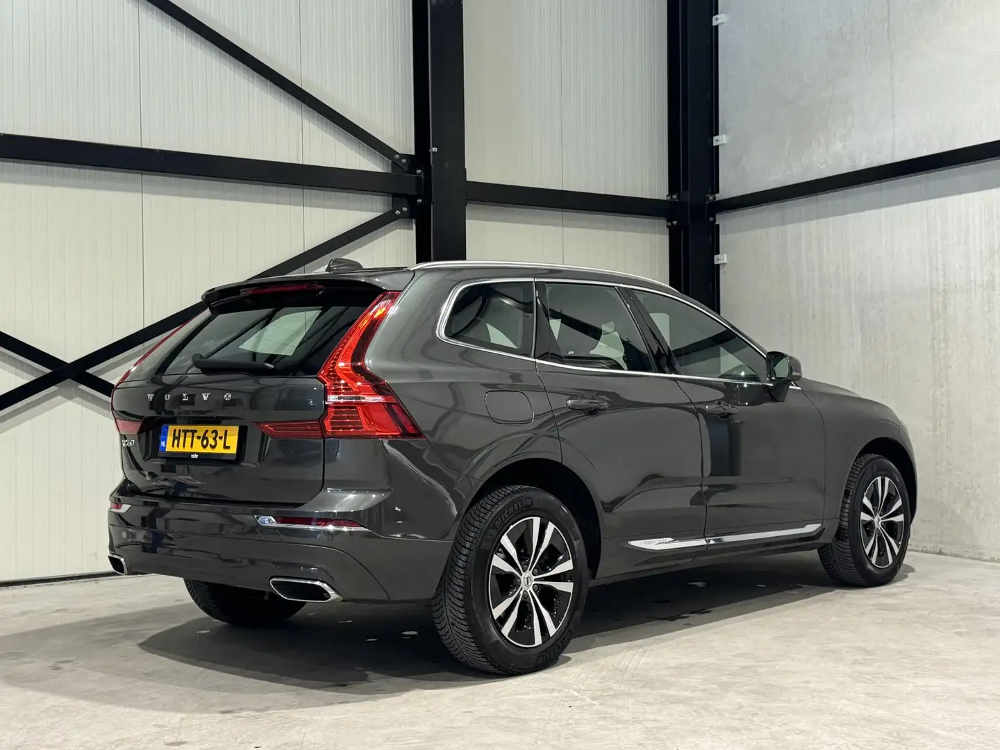 Volvo XC60 2.0 Recharge T6 AWD Inscription Aut. | navi | lede Gri - 2