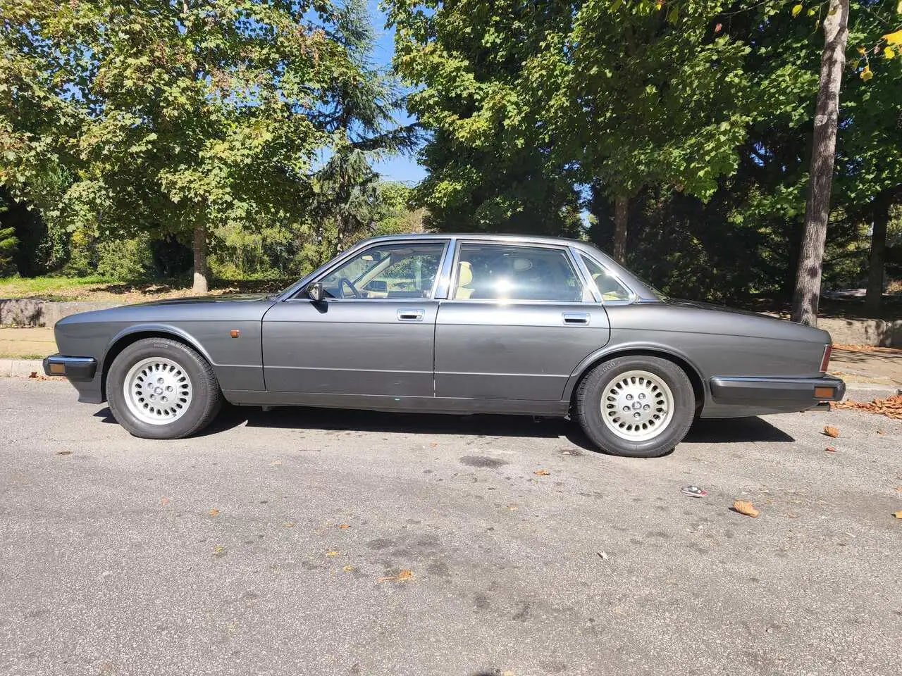 Jaguar XJ40 Sovereign 3.2, foto 9
