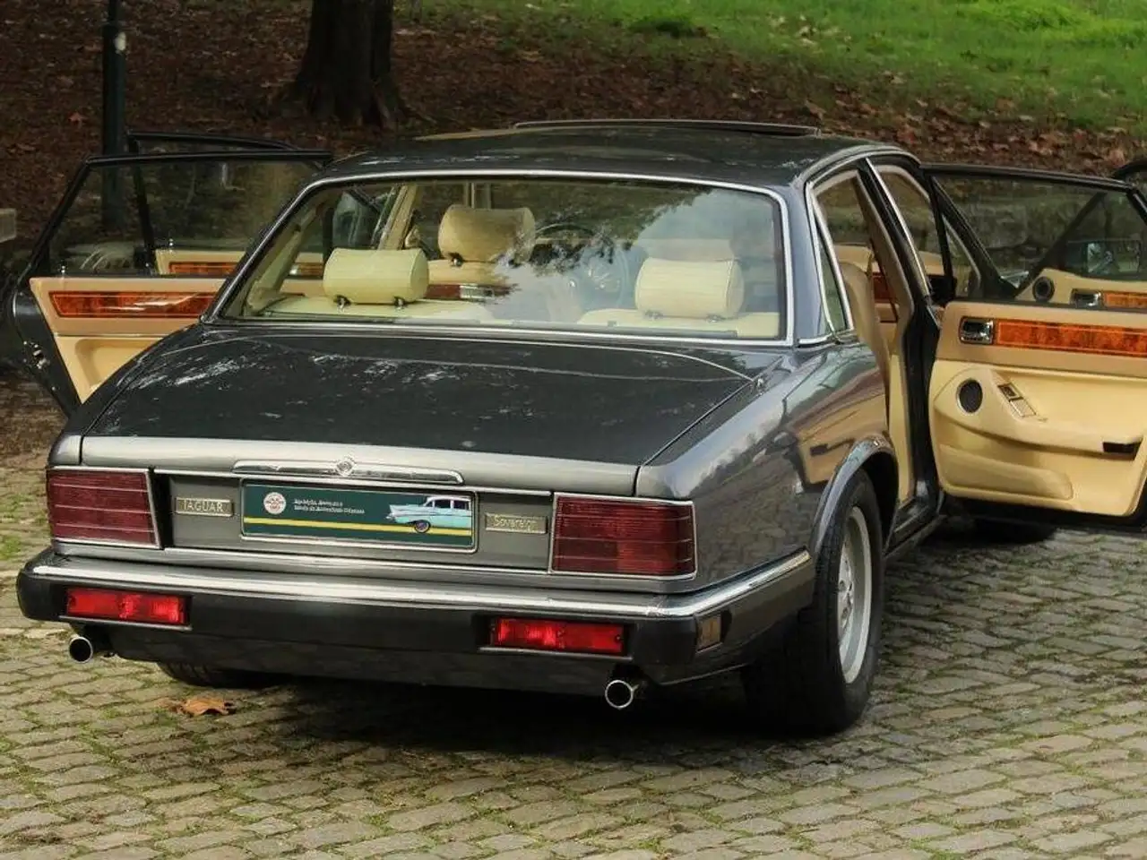 Jaguar XJ40 Sovereign 3.2, foto 8