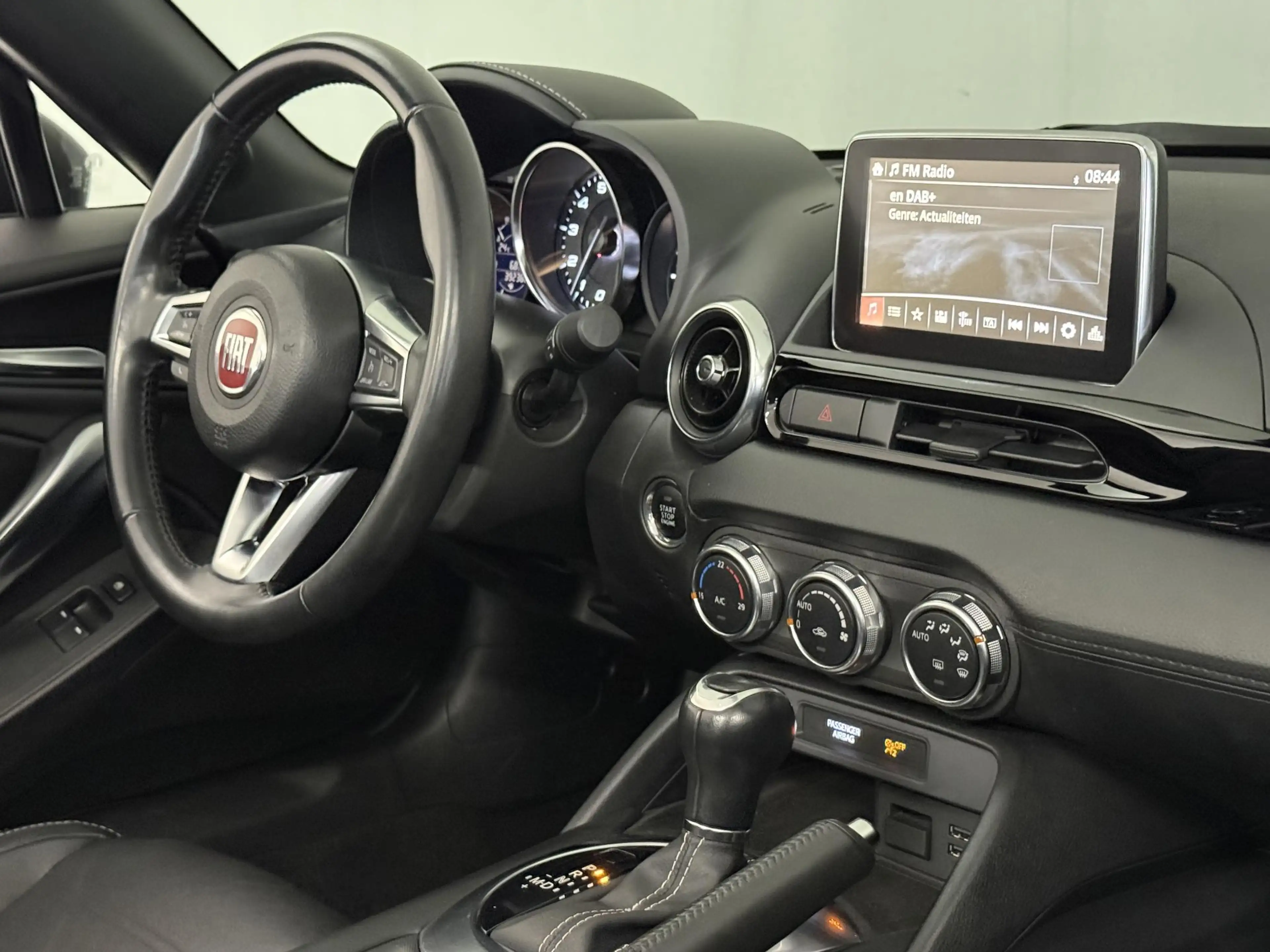 Fiat 124 Spider 1.4 MultiAir Turbo Lusso | Airco | Navigatie | Cru — photo 3