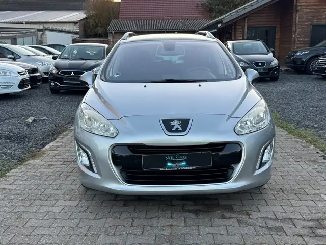 Peugeot 308 SW Allure mit Pano und Navigation Automatik