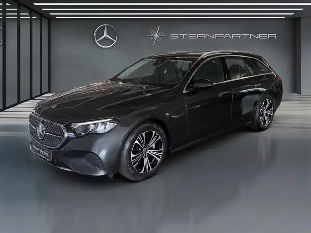 Mercedes-Benz E 220 d T AVANTGARDE+MBUX+DISTRONIC+AMBIENTE+AHK