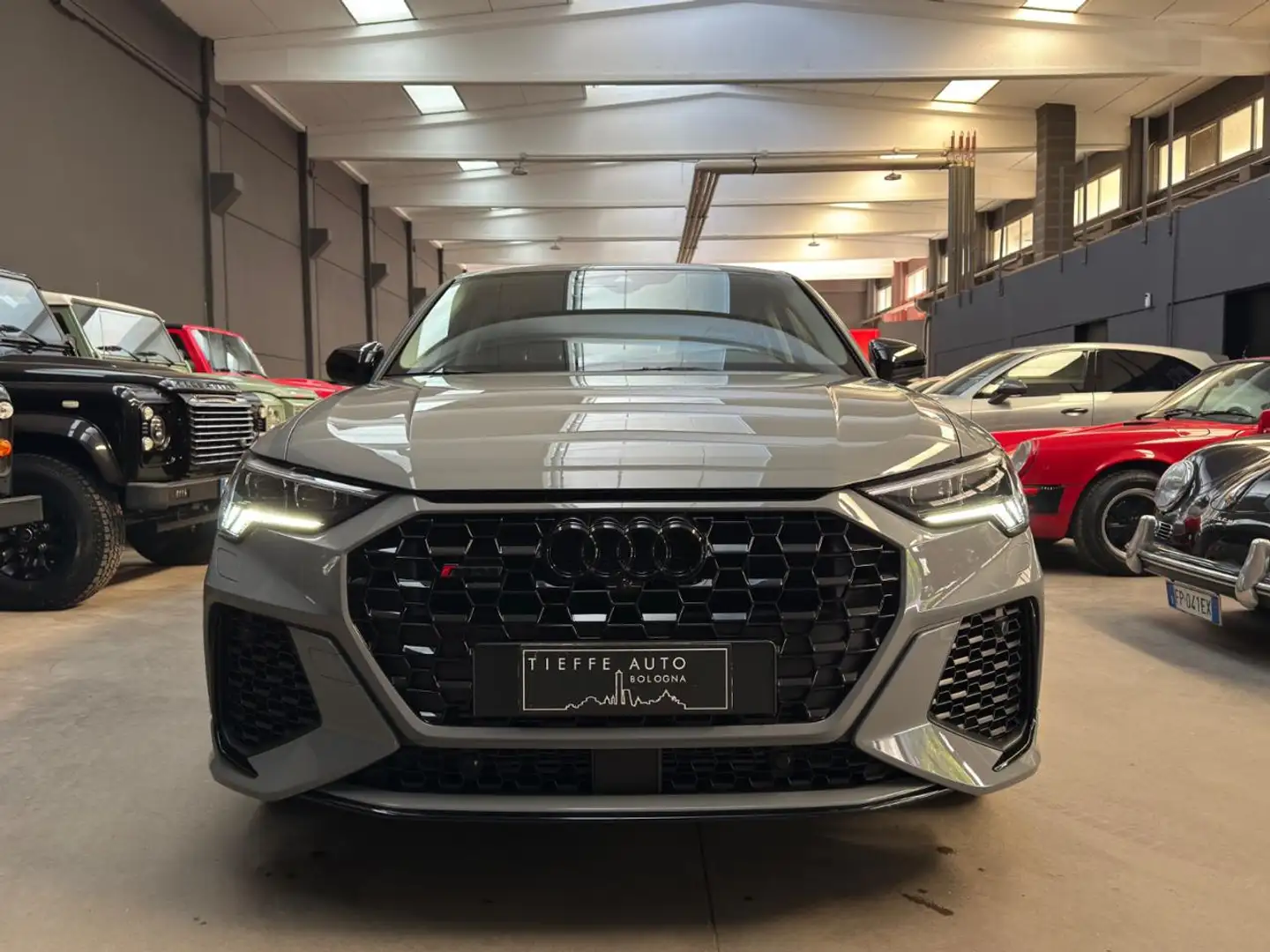 Audi RS Q3 SPB quattro S tronic Grigio - 2