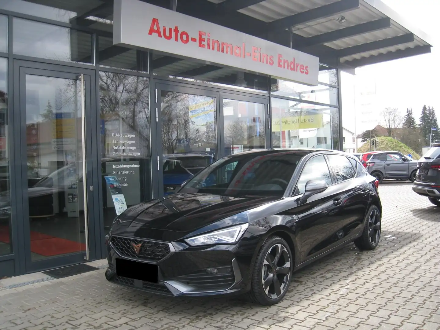 CUPRA Leon 1.5eTSI DSG *NAVI*LED*VisionPlus*WinterP*Keyless Schwarz - 1