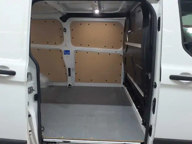 Ford Transit view 9