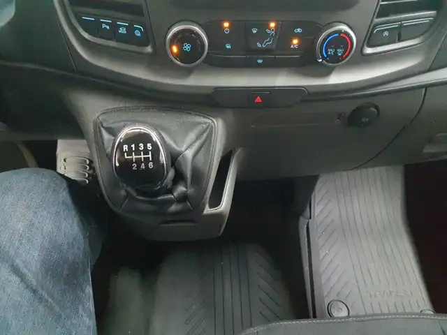 Ford Transit view 13