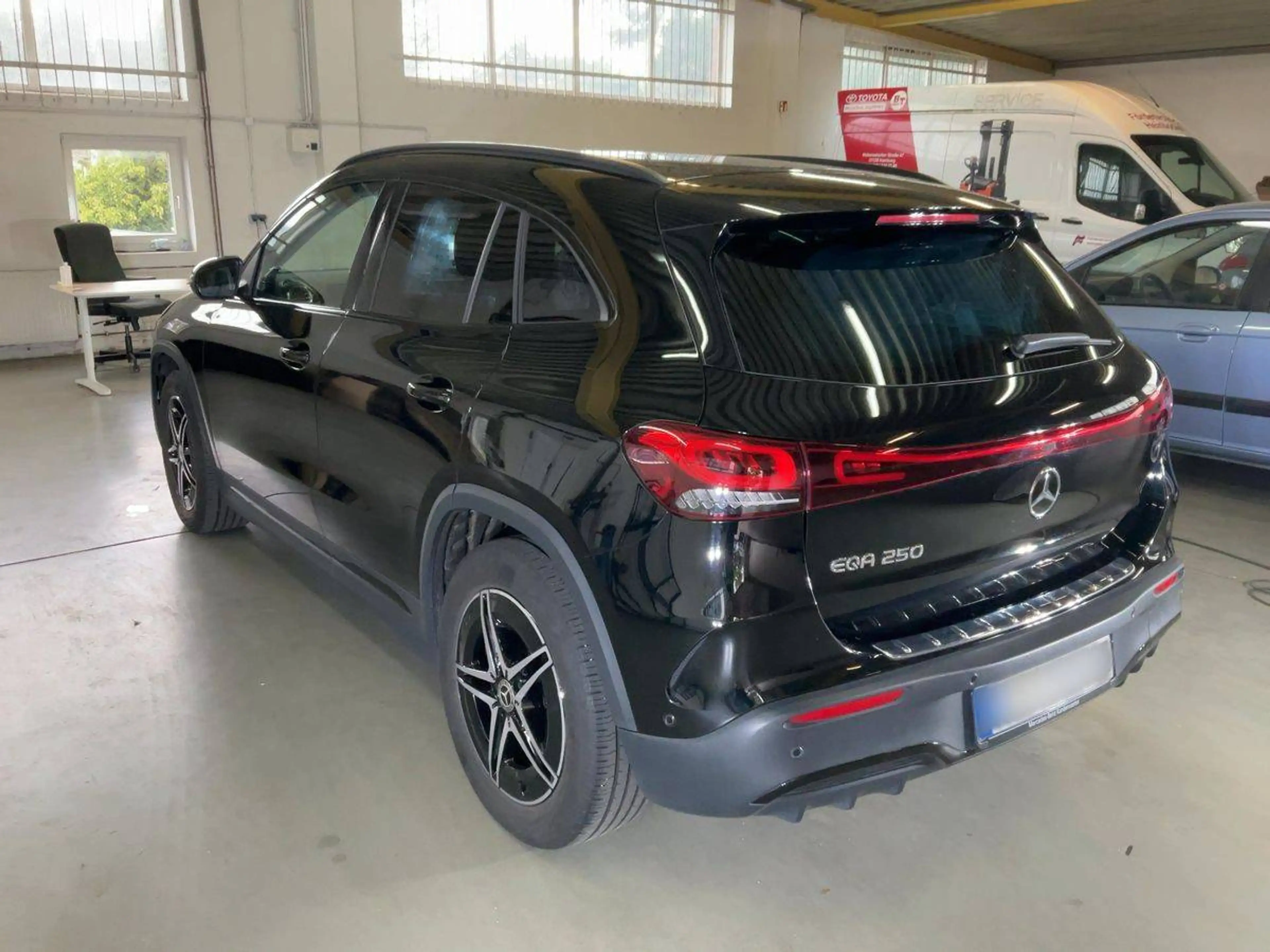 Mercedes-Benz EQA 250 EQA 250 (243.701) — photo 2